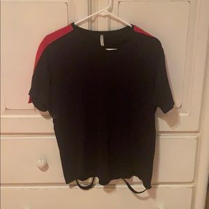 Emma & Sam distressed tshirt Sz M LF